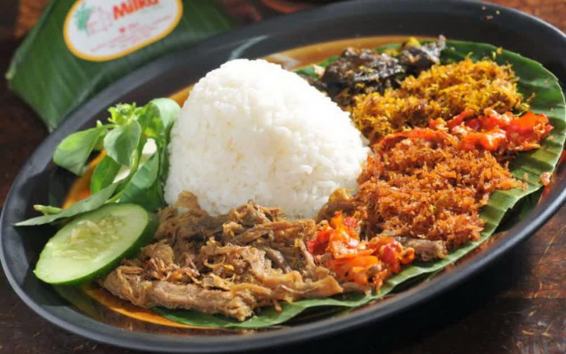 Masakan Khas Bali di Sajikan untuk Acara Adat